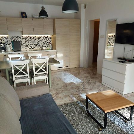 Apartament Portowy Z Garazem, Ul Towarowa Kołobrzeg Exteriör bild