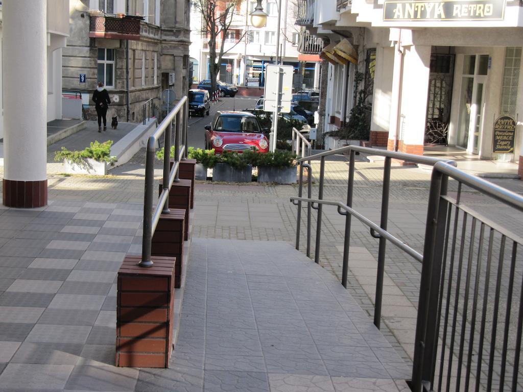 Apartament Portowy Z Garazem, Ul Towarowa Kołobrzeg Exteriör bild