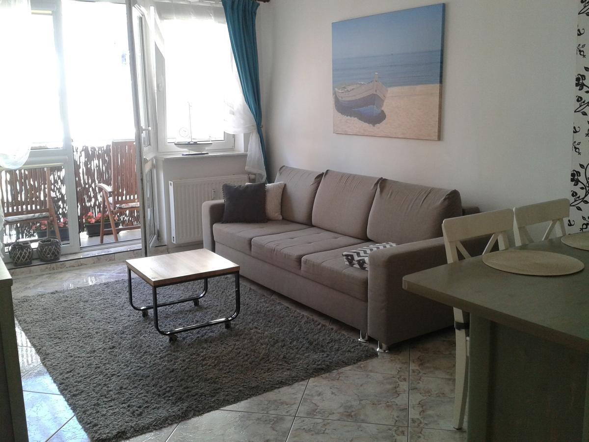 Apartament Portowy Z Garazem, Ul Towarowa Kołobrzeg Exteriör bild