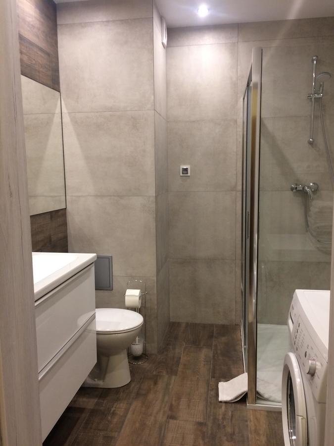 Apartament Portowy Z Garazem, Ul Towarowa Kołobrzeg Exteriör bild